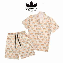 Picture of Gucci Shirt Pant Suits _SKUGucciM-3XLjdt0721837